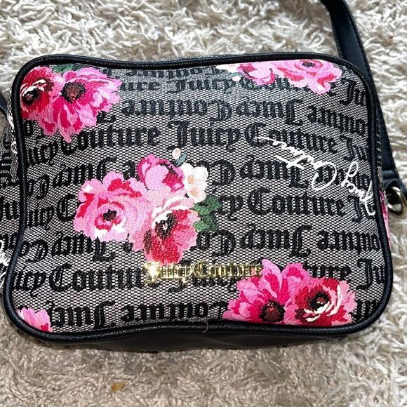 JUICY COUTURE RED BLACK PINK FLOWERED PURSE CROSSBODY CAMERA BAG - Picture 2 of 15